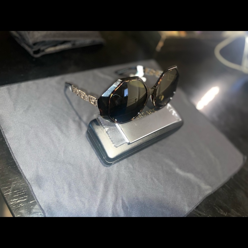 Authentic Versace Sunglasses - Picture 7 of 14